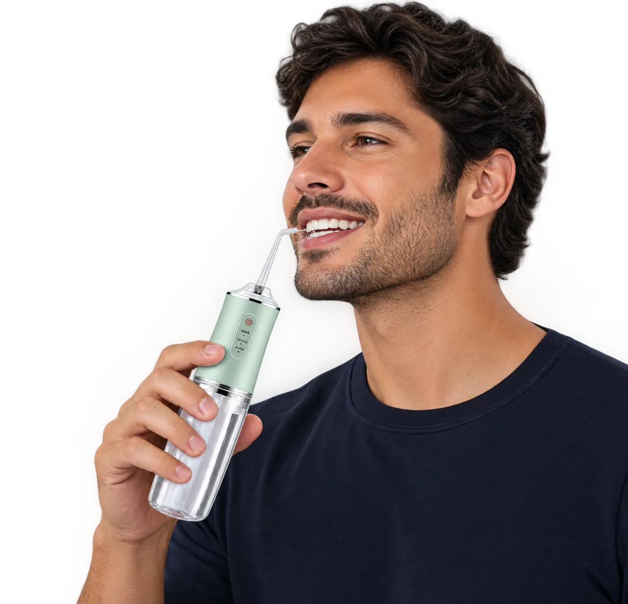 Pessoa usando o Irrigador Oral Portátil Recarregável verde-claro